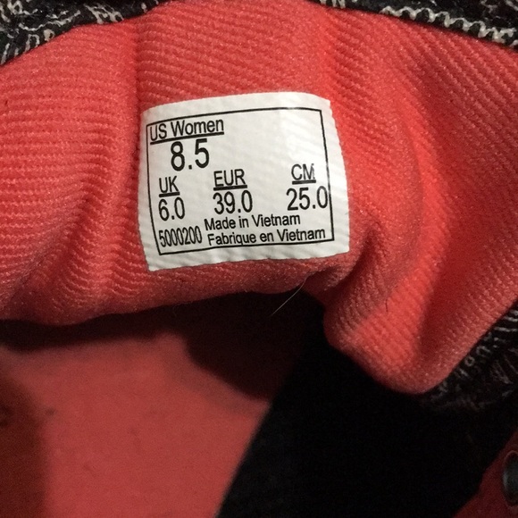 Vans - Picture 4 of 4